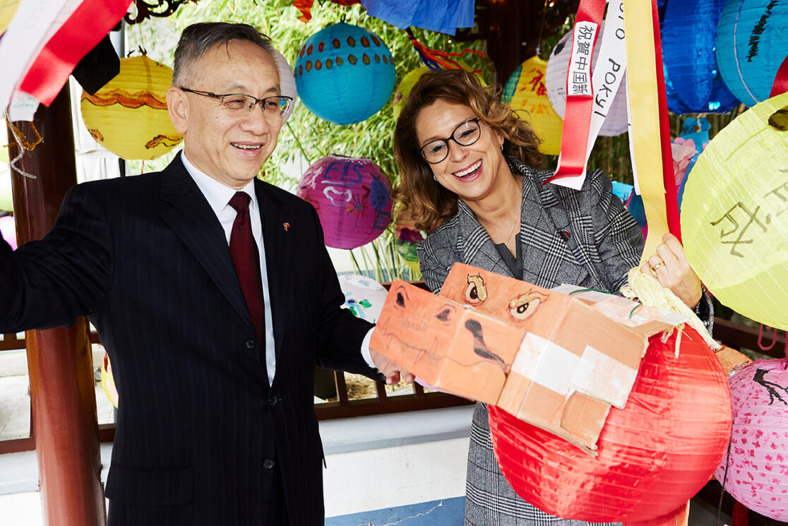 Bürgerschaftspräsidentin Carola Veit und der chinesische Generalkonsul Cong Wu
