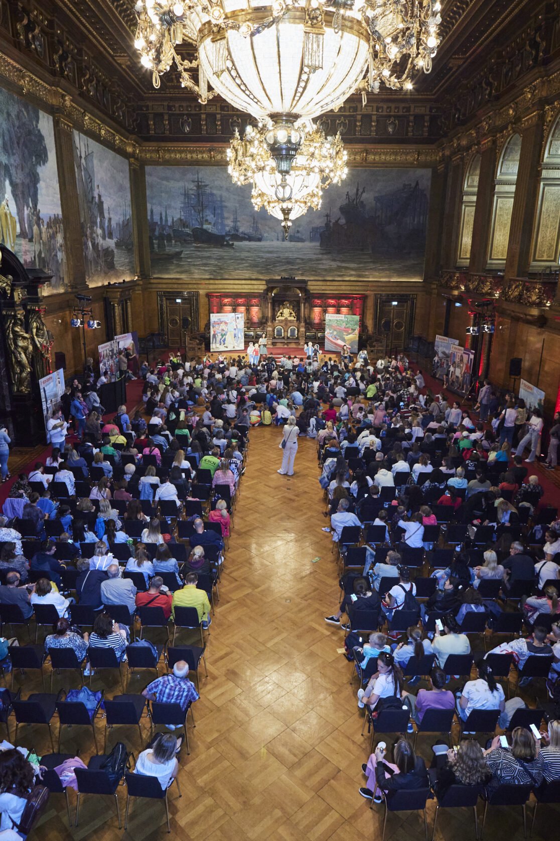 Hamburger Bürgerschaft Hamburger Rathaus Sommerfest Ukraine, Eventfotografie in Hmaburg im und um das Rathaus herum.